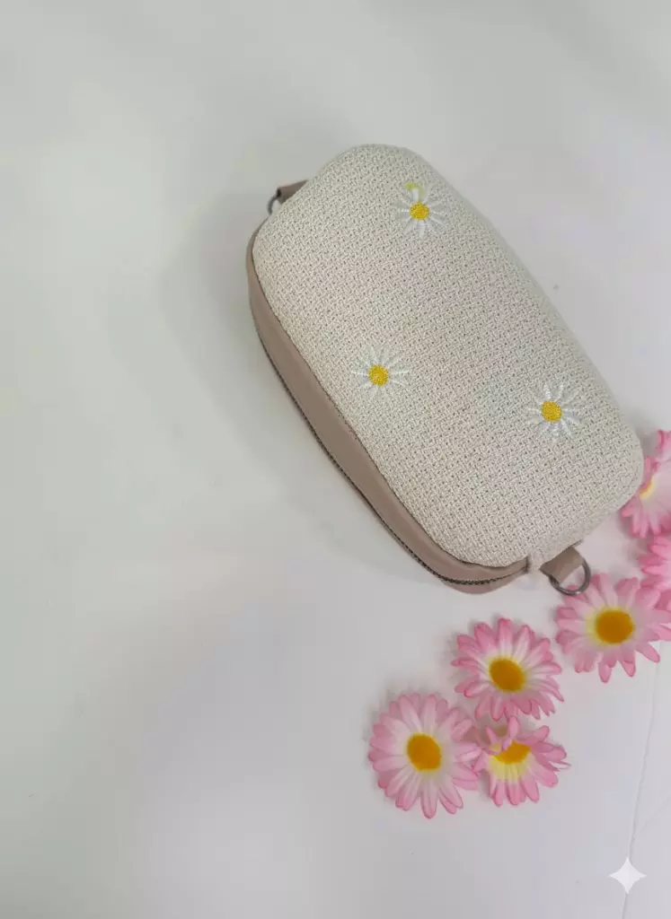 کیف آرایش بابونه